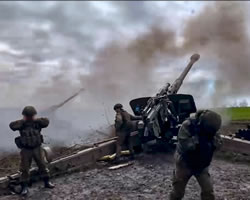 Artillería rusa dispara contra posiciones ucranianas.
