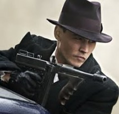 Johny Depp es Dillinger.