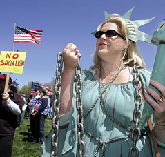 Una integrante del Tea party durante una manifestación.